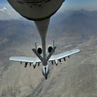 2. avgusta, - američko vazduhoplovstvo A-Thunderbolt se puni preko Afganistana tokom prekomorskog postupka